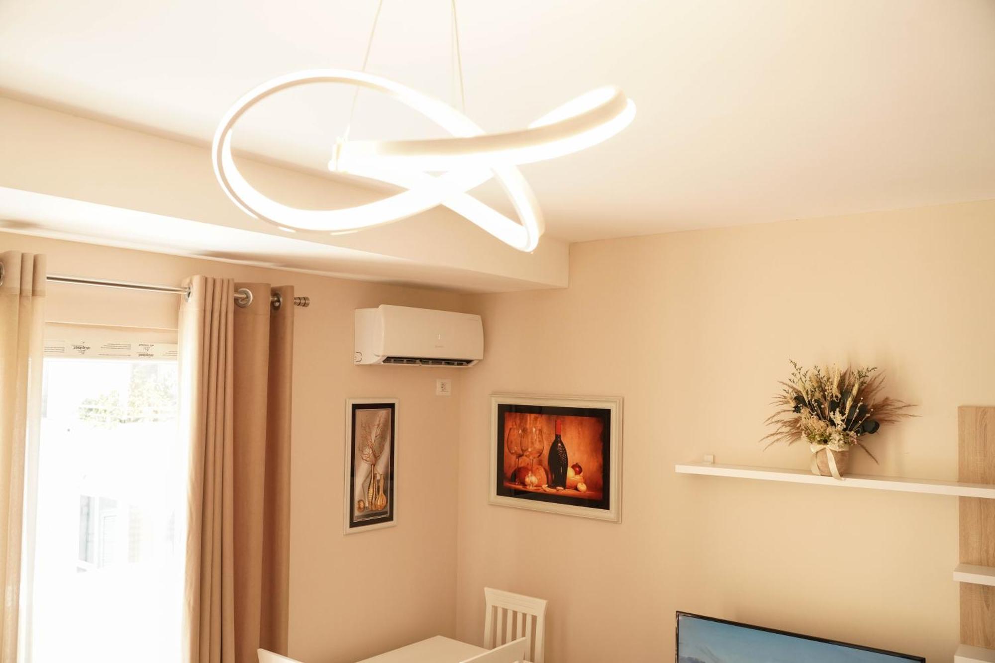 Apartment Haris *